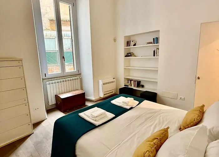 Luxury In By Spanish Steps רומא